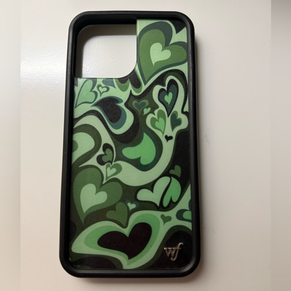 Green Heart Wildflower Case - Picture 1 of 3